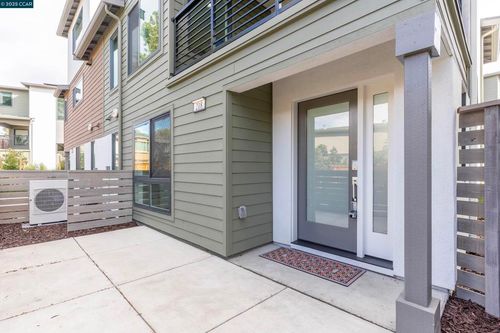 218 Avant Pl, Walnut Creek, CA, 94597-2766 | Card Image
