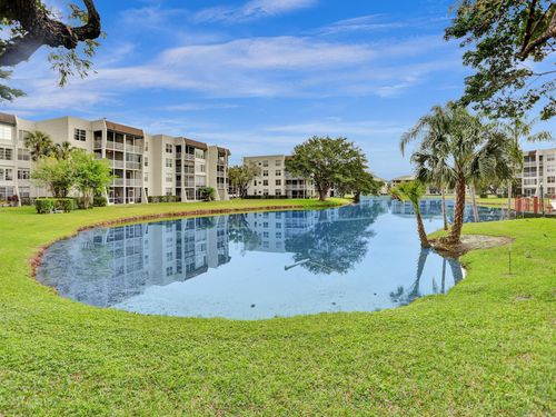 apt-301-9330 Lagoon Pl, Davie, FL, 33324-6742 | Card Image