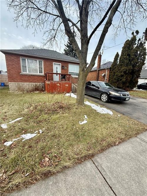 194 E 15th St, Hamilton, ON, L9A4G2 | Card Image