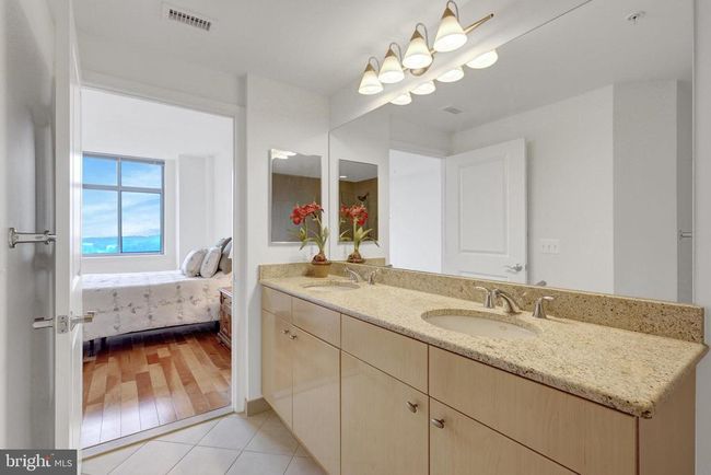 UNIT-907 - 11990 Market St, Condo with 3 bedrooms, 2 bathrooms and null parking in RESTON VA | Image 29