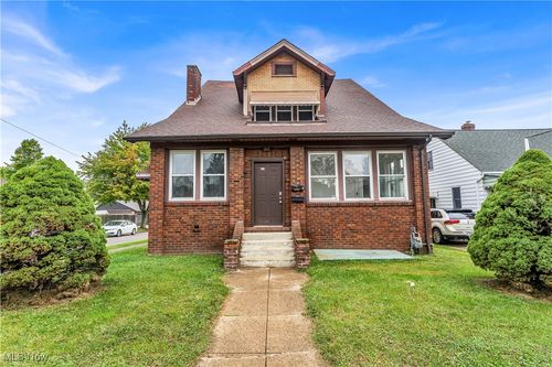 up-5910 Laverne Ave, Parma, OH, 44129-1912 | Card Image