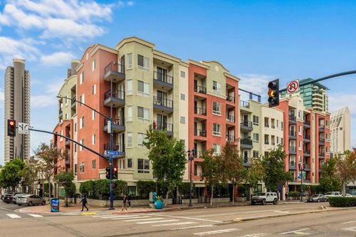 unit-301-235 Market St, San Diego, CA, 92101-6768 | Card Image