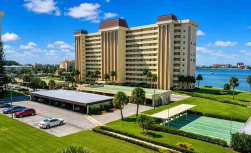 506-4575 Cove Cir, ST PETERSBURG, FL, 33708-2840 | Card Image