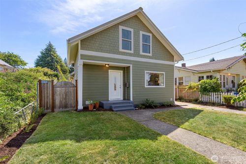 914 Mckenzie Ave, Bremerton, WA, 98337-1563 | Card Image