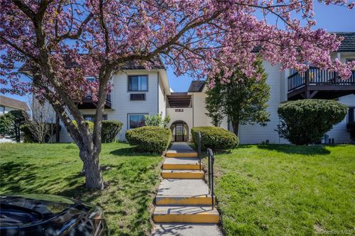 1f-24 Village Park Dr, Fishkill, NY, 12524-3615 | Card Image