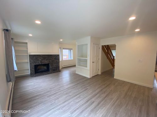 2511 Banbury Dr, Anchorage, AK, 99504-3376 | Card Image