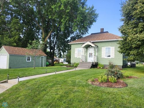 633 6th St Sw, Forman, ND, 58032-4034 | Card Image