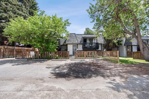 7-1739 24a Street Sw, Calgary, AB, T3C1J5 | Card Image