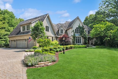 33W551 Hub Rd, Wayne, IL, 60184-2009 | Card Image