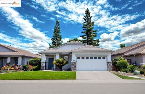 7929 Dersingham Dr, Sacramento, CA, 95829-1463 | Card Image