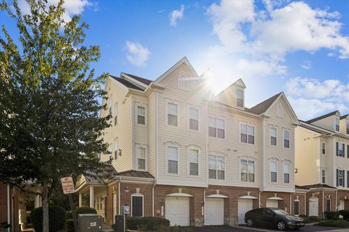 6821 Hampton Bay Ln, GAINESVILLE, VA, 20155-6228 | Card Image