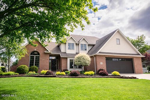 8433 Indian Lake Dr, Findlay, OH, 45840-8842 | Card Image