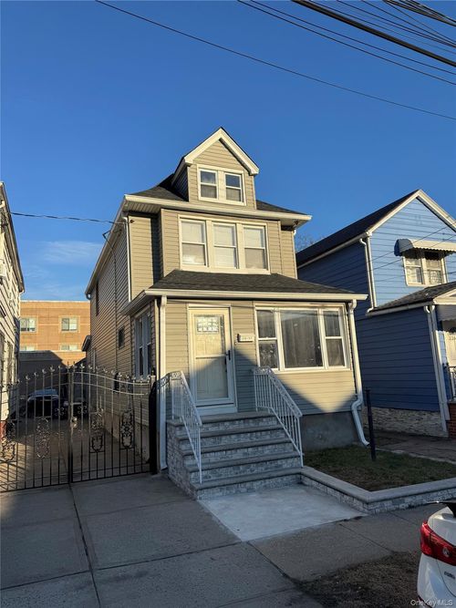 11617 148th St, Jamaica, NY, 11436-1322 | Card Image