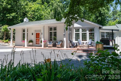 2511 Kanuga Rd, Hendersonville, NC, 28739-7033 | Card Image