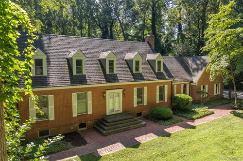 18 Lloyd Point Dr, Huntington, NY, 11743 | Card Image