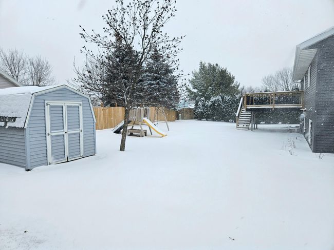 Shed (8x12) and private sand point well | Image 28