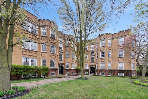 1n-2579 W Montrose Ave, Chicago, IL, 60618-1522 | Card Image