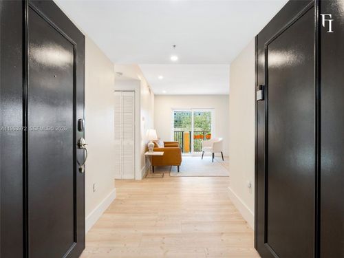 apt-401-322 Madeira Ave, Coral Gables, FL, 33134-4290 | Card Image