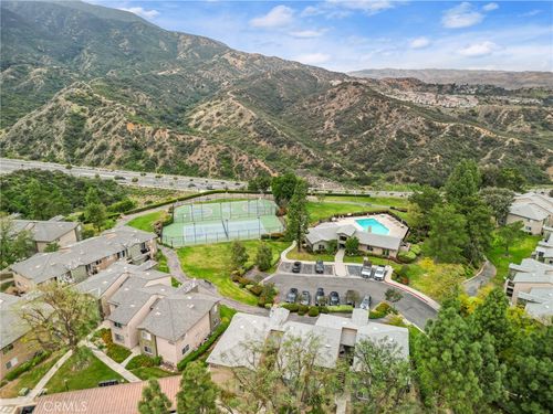 j202-2588 Avenida Del Vis, Corona, CA, 92882-6264 | Card Image