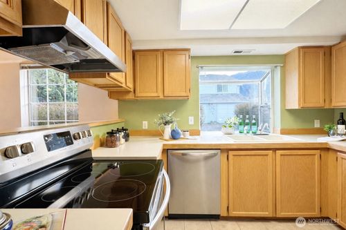 a21-315 E Park St, North Bend, WA, 98045-8121 | Card Image