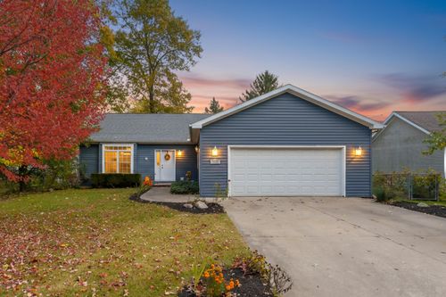 1123 Angell Ave, Three Rivers, MI, 49093-1001 | Card Image