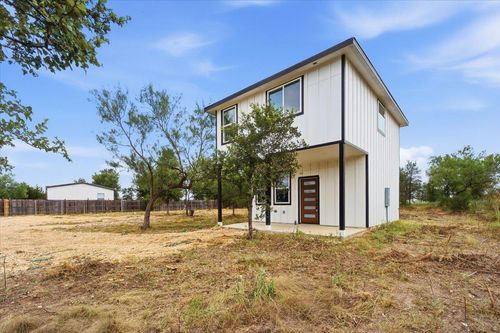 140 Lobo Lane, Cedar Creek, TX, 78612 | Card Image