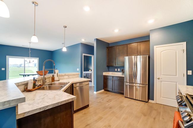 Stainless Refrigerator/dishwasher | Image 22