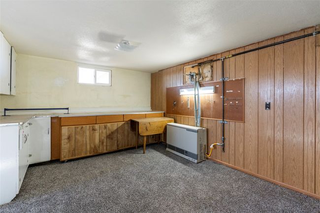 Lower-level kitchenette adds extra functionality | Image 50
