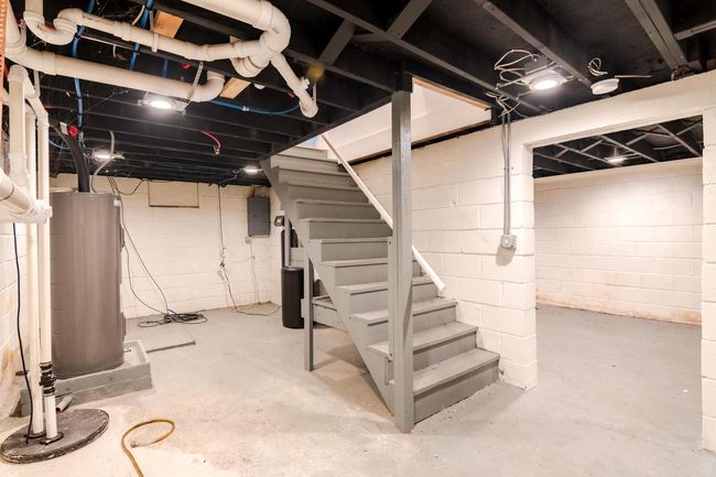 1300 State Road 83, House other with 2 bedrooms, 1 bathrooms and null parking in Hartland WI | Image 24