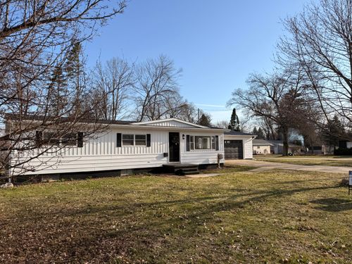 231 E Smith St, Sheridan, MI, 48884-5121 | Card Image