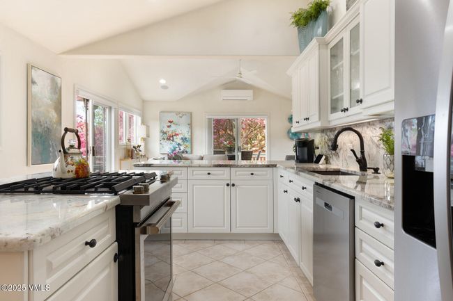 21 Hackamore Rd, Home with 3 bedrooms, 3 bathrooms and null parking in Edwards CO | Image 13