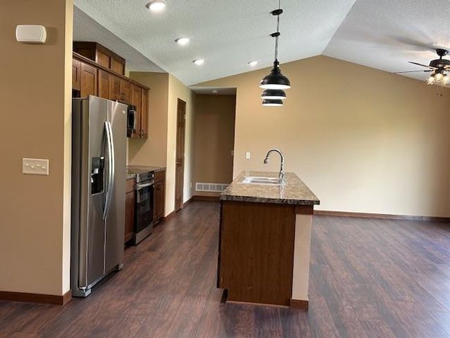 Stainless Steel Appliances | Image 18