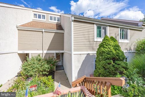 206-106 Harvest Ln, PHOENIXVILLE, PA, 19460-4057 | Card Image