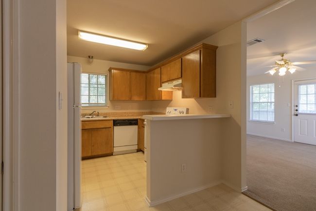 1829 Rawhide Loop, Home with 2 bedrooms, 2 bathrooms and 2 parking in Round Rock TX | Image 5