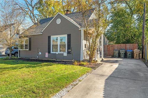 2319 26th St, Cuyahoga Falls, OH, 44223-1519 | Card Image