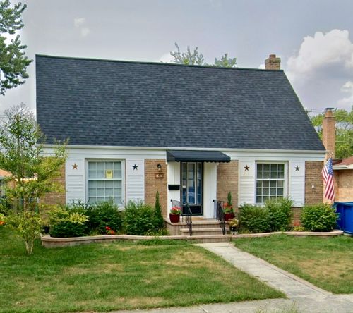 1636 Manchester Ave, Westchester, IL, 60154-4421 | Card Image