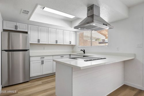 3236 W Las Palmaritas Dr, Phoenix, AZ, 85051-5910 | Card Image