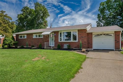 938 W Union St, WHITEHALL, PA, 18052-5102 | Card Image
