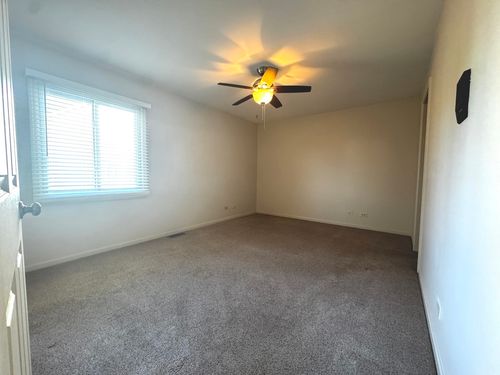 6 Cimarron Ct, Cary, IL, 60013-3341 | Card Image