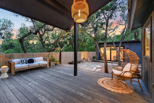 Accoya deck with covered patio | Image 22