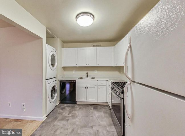 6-101 - 6 Monroe St, Condo with 2 bedrooms, 2 bathrooms and null parking in ROCKVILLE MD | Image 8