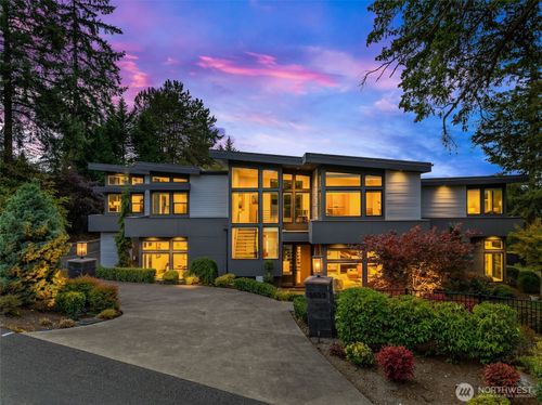 2659 90th Ave Ne, Clyde Hill, WA, 98004-1601 | Card Image