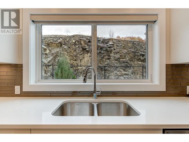 788 Acadia St, House other with 4 bedrooms, 3 bathrooms and 2 parking in Kelowna BC | Image 14
