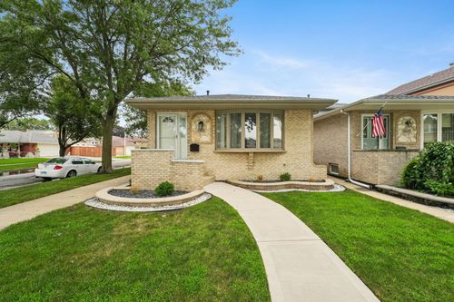 5601 S Sayre Ave, CHICAGO, IL, 60638-3120 | Card Image