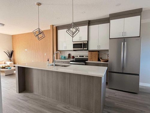 30 Red Sky Manor Ne, Calgary, AB, T3N2M2 | Card Image