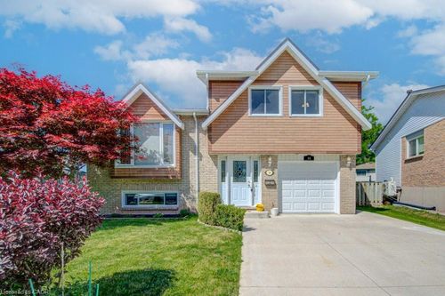 16 Sugar Maple Place, Kitchener, ON, N2N1Y3 | Card Image