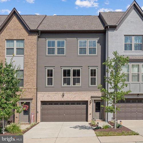 9516 Capital Ln, UPPER MARLBORO, MD, 20774-1060 | Card Image