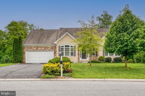 410 Misty Hill Dr, DELTA, PA, 17314-7922 | Card Image