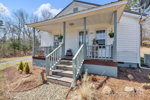 1339 Hill St, Albemarle, NC, 28001-9612 | Card Image