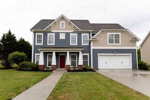 8431 Front Gate Cir, Ooltewah, TN, 37363-9512 | Card Image